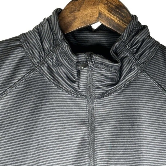 Danskin Now Semi-Fitted 1/4 Zip Black & Gray Striped Top Size M (8-10) - Picture 3 of 9